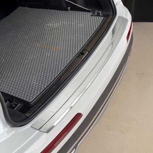 Audi Q7 Rear Bumper Sill Cover - Omac - S.Steel - Gloss Silver - '17-'24 Audi Q7 Rear Bumper Sill Cover - Omac - S.Steel - Gloss Silver - '17-'24
